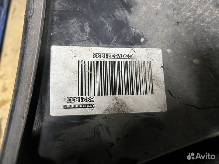 Кронштейн бампера передний правый BMW G30 G31