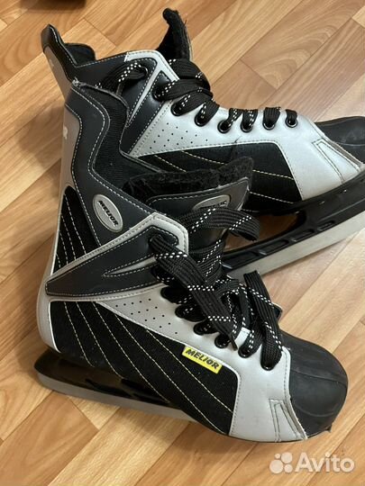 Коньки хоккейные 43