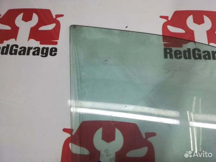 Стекло двери переднее правое Jeep Grand Cherokee