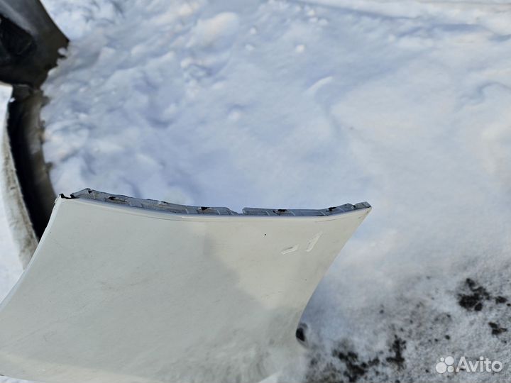 Бампер передний Toyota Vitz 2017 KSP130