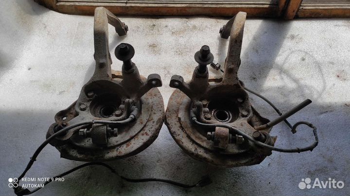 Цапфа задняя ступица Mitsubishi Legnum