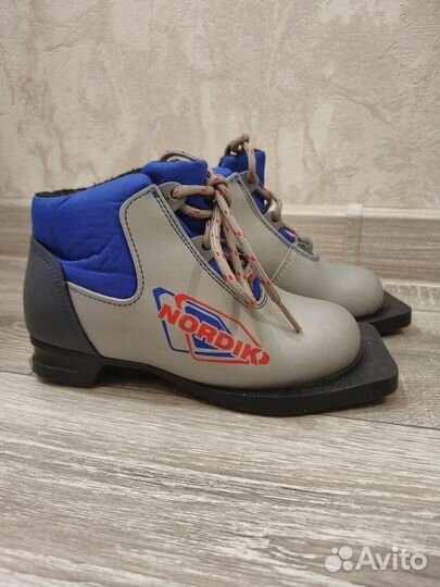 Лыжные ботинки