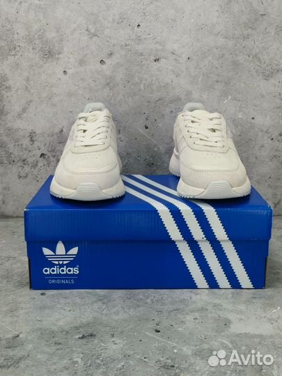 Женские кроссовки Adidas Retropy F2