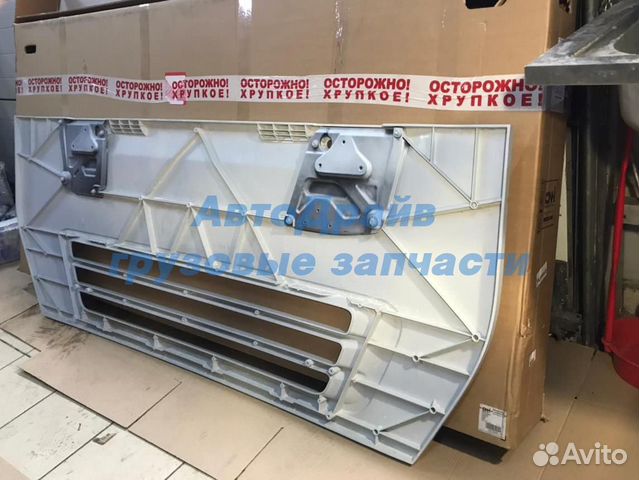 Капот Ивеко Траккер в сборе