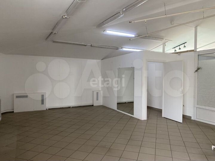 Сдам торговое помещение, 125.8 м²