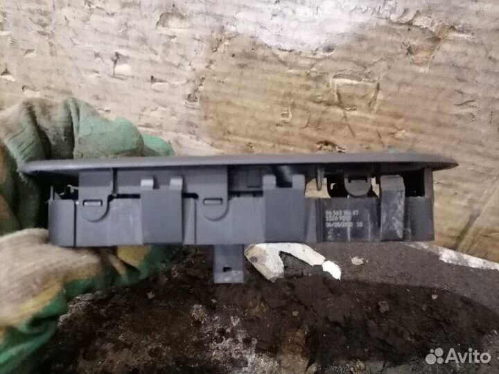 Блок управления стеклоподьемниками Peugeot 308 1.6