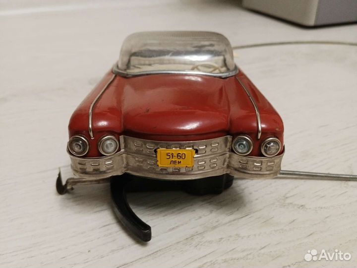 Машинка–игрушка СССР на тросиковом управлении