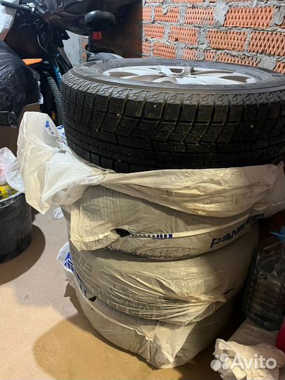 Yokohama Ice Guard IG60 215/65 R16