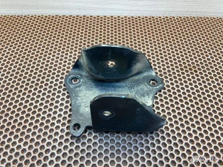 Кронштейн балки задний правый LADA X-Ray