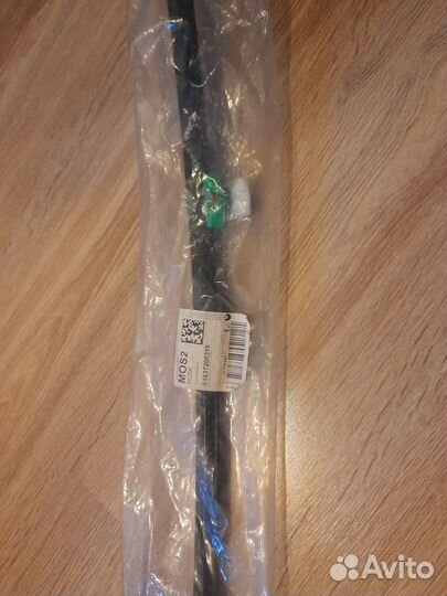 Направляющая стекла двери передняя Mercedes-Benz