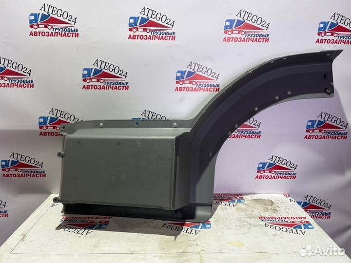 Крыло подножка ступенька правое Mercedes-Benz