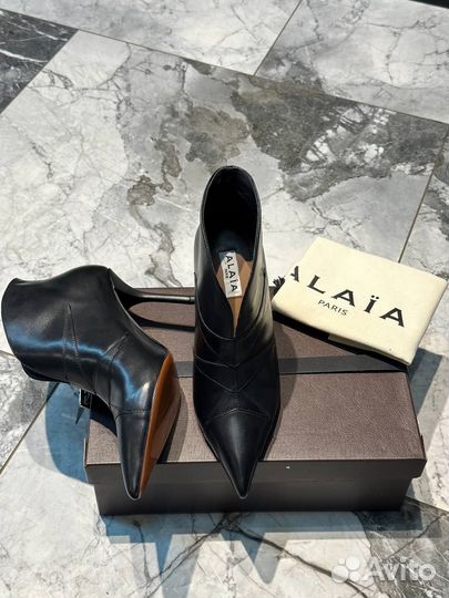 Ботильоны женские Alaia
