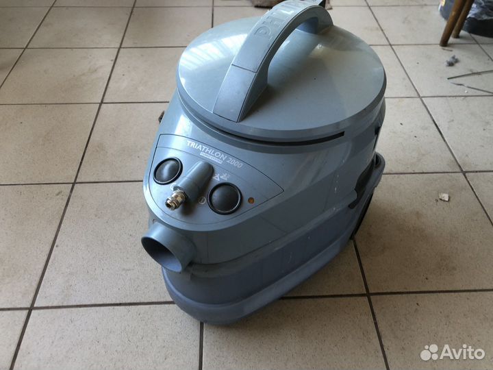 Моющий пылесос Philips