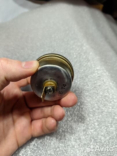 Датчик давления масла Mitsubishi MD092660