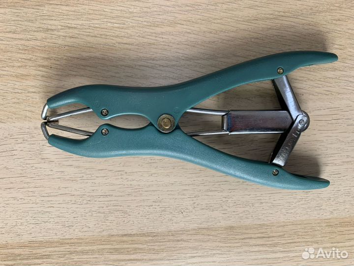 Щипцы кастрационные стяжные пластик. (эластратор)