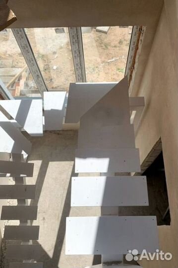 Лестница на монокосоуре