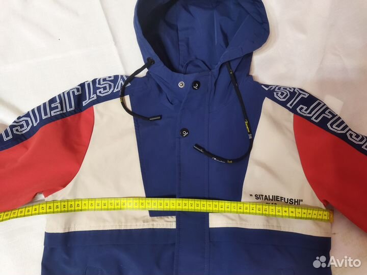 Ветровка на мальчика 140