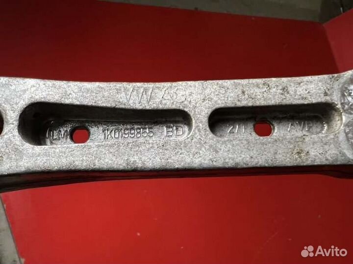 Опора двигателя нижняя Skoda Yeti 1.2 CBZ 2011