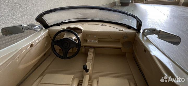 Машинка (автомобиль) радиоуправляемая