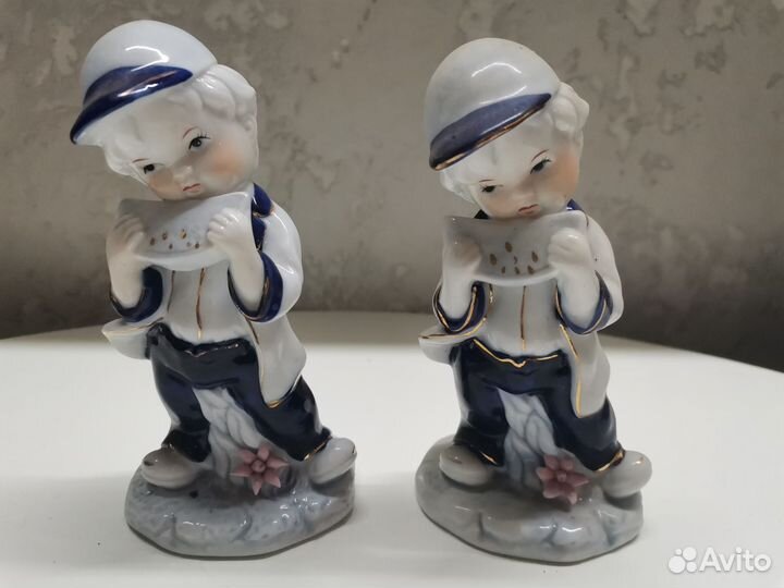 Фарфоровые статуэтки. Парные. Мальчики