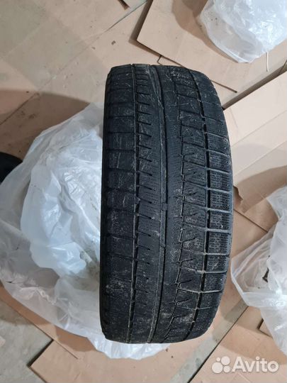 Bridgestone Blizzak Revo GZ 215/55 R17