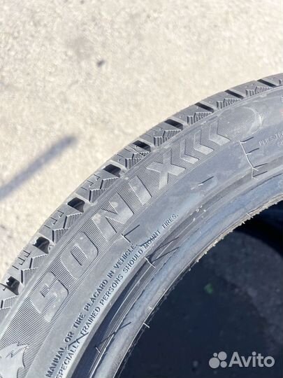 Grenlander Icedefensor Stud II 275/35 R20 102T