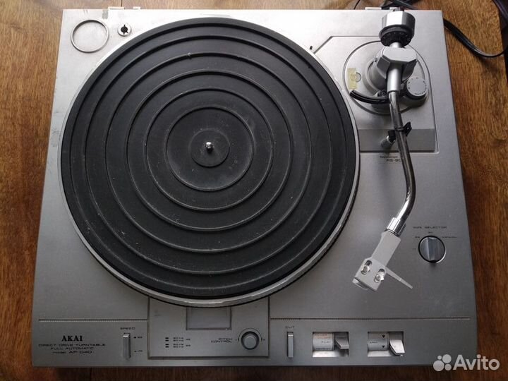 Проигрыватель винила Akai AP-D40