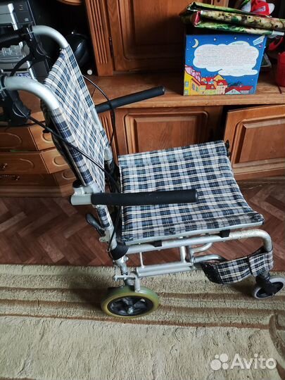 Инвалидная коляска складная бу