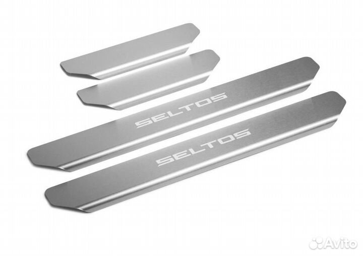 Накладки на пороги с логотипом в наличии