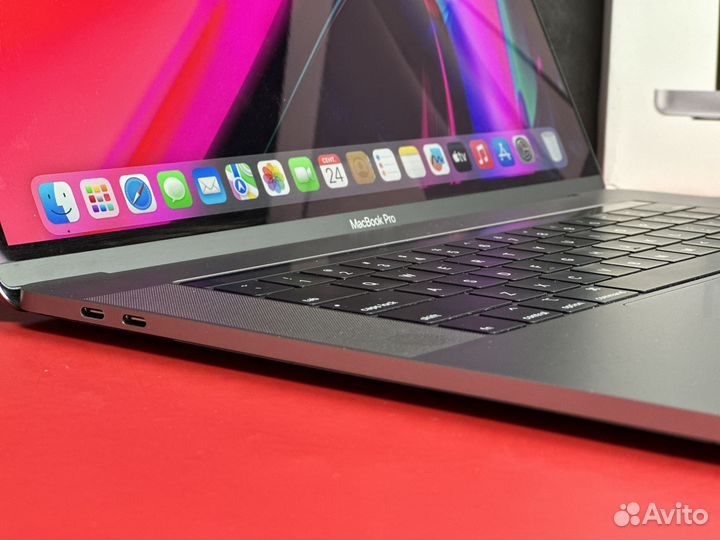 Топовый MacBook Pro 15 2019 i7 32GB 256GB