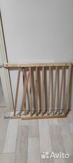 Перегородка барьер для детей на лестницу