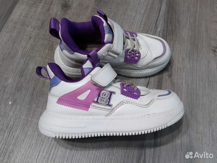 Кроссовки для девочек