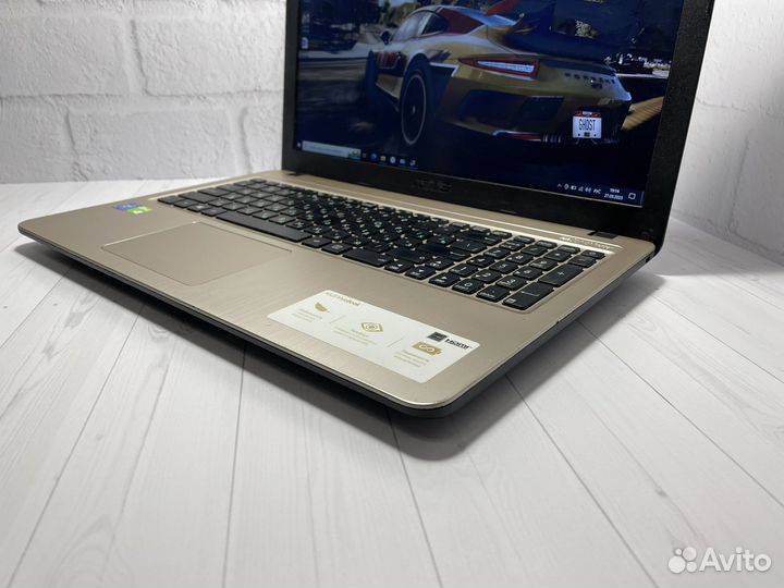 Игровой ноутбук Asus intel/4gb/4ядра/2видеокарты/F