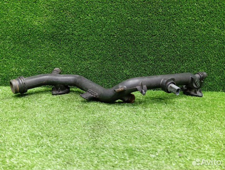 Патрубок Audi A6 C6 4F ccea 2010