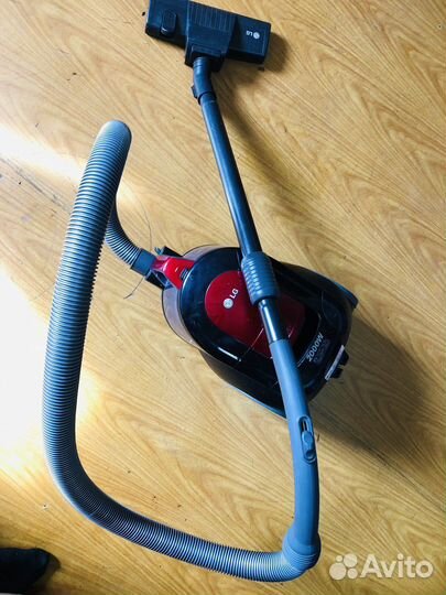 Пылесос LG бу 2000W