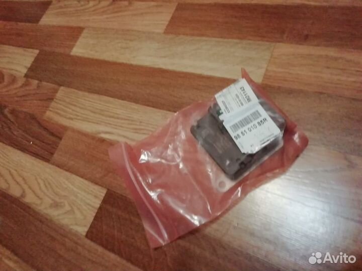 Блок srs Renault 9851010R