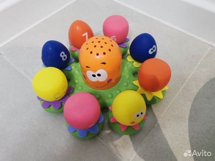 Бизиборд; развивающая игрушка-неуловимый мячик