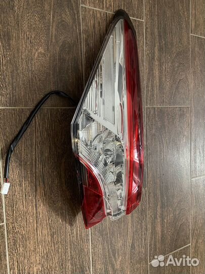 Фонарь задний toyota camry V70 задний левый