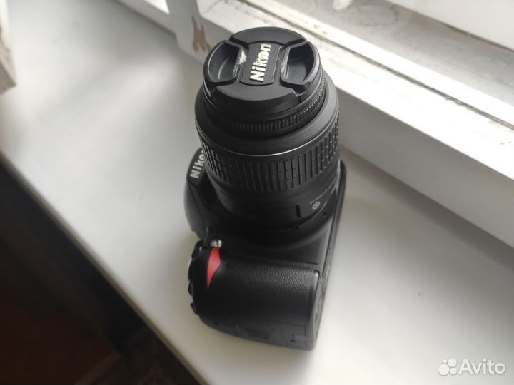 Зеркальный фотоаппарат Nikon D3000