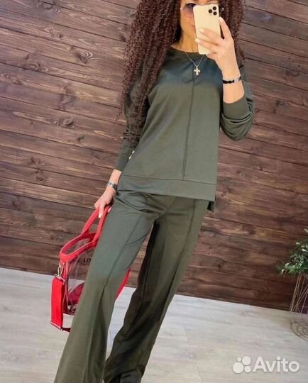 Костюм женский новый