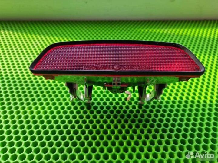 Третий стоп-сигнал Mercedes-Benz E55 Amg S210 M113