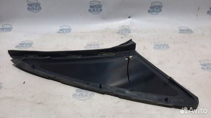 Стекло заднее левое Audi A8 D2 AUW 1999