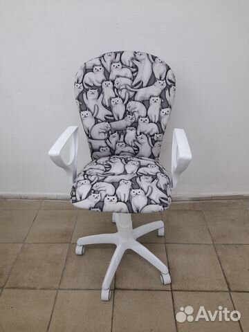 Компьютерное кресло. Белое. Новое
