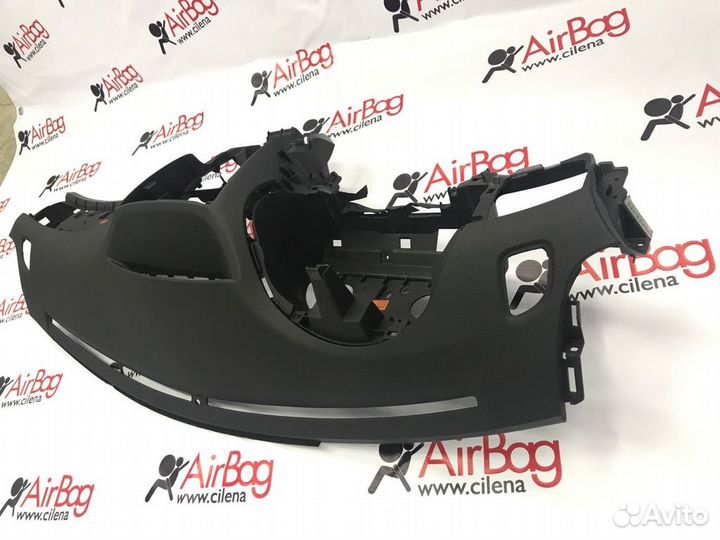 Торпедо панель приборов Subaru Impreza