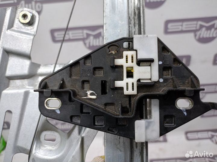 Стеклоподъемник передний правый Honda Civic FK2