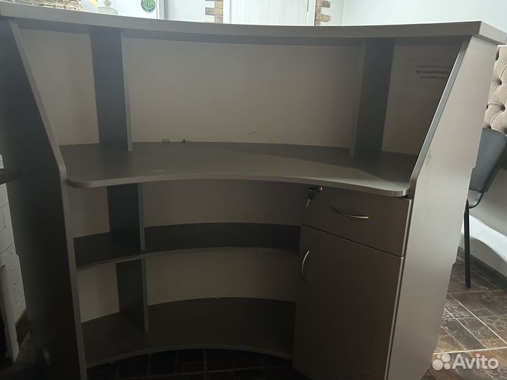 Стойка для администратора