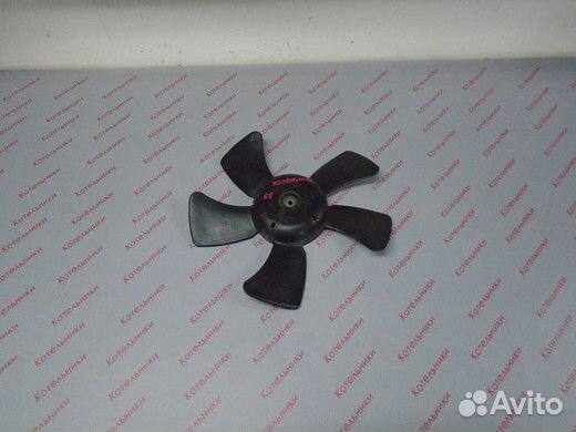 Nissan 21486-1L010 Крыльчатка вентилятора