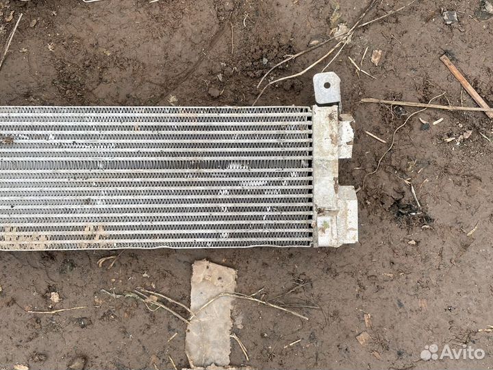 Масленный радиатор Audi Q7