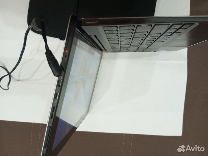 Планшет Lenovo MIX310-10ICR трансформермер