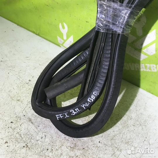 Уплотнитель двери Форд Фокус 1